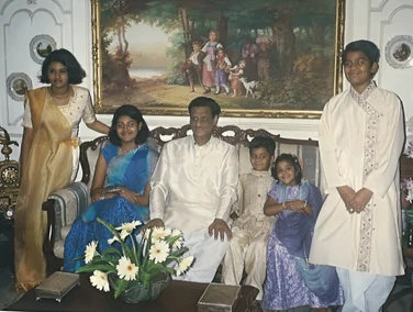 Formal portrait of Ajay Rungta (Dadu) with five grandchildren, dressed in traditional Indian attire for Diwali celebration.