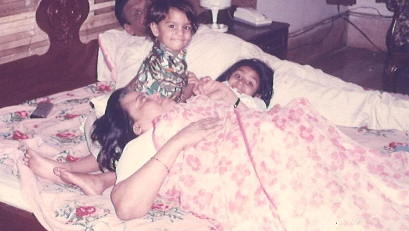 Dadu, Ma, Chinu and Bhaiya