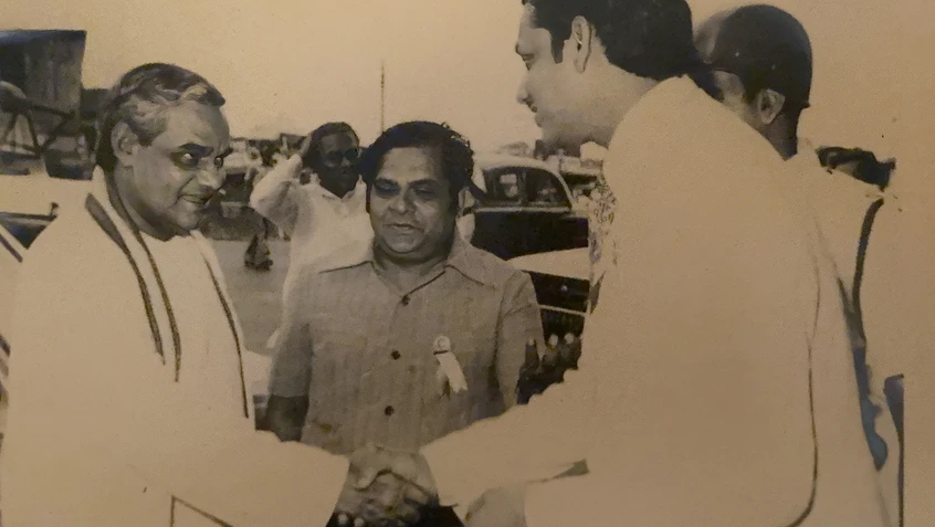 Dadu Greets Minister Vajpayee at BCC Jubilee