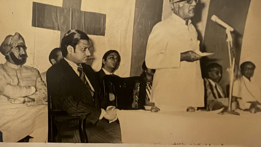Vice-Chairman Ajay Rungta with Governor A.L. Dias