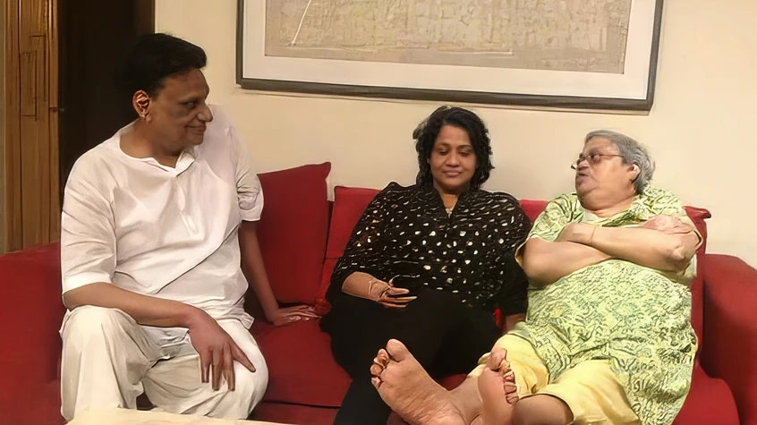 Dadu with Ma and Aarti