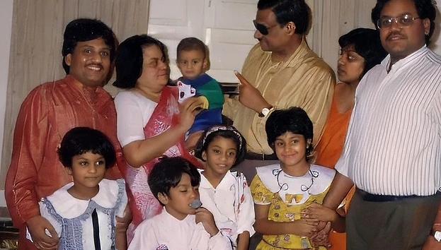 Dadu Ajay Rungta with Grandchildren