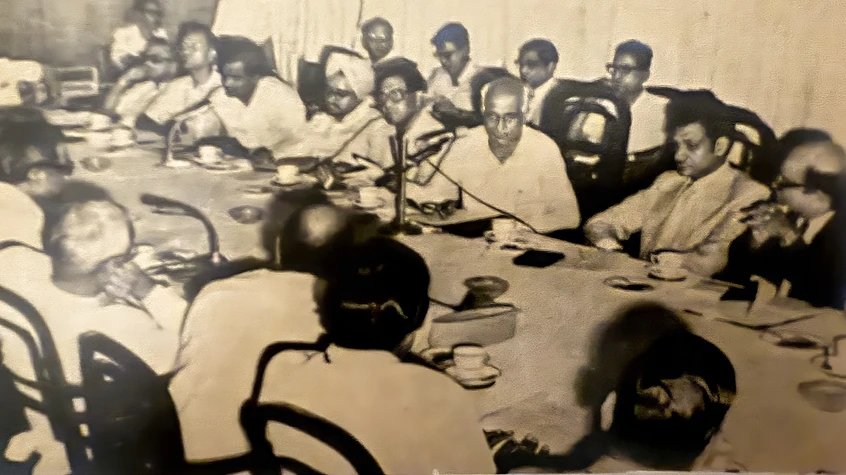 Ajay Rungta with Minister Madhu Dandavate