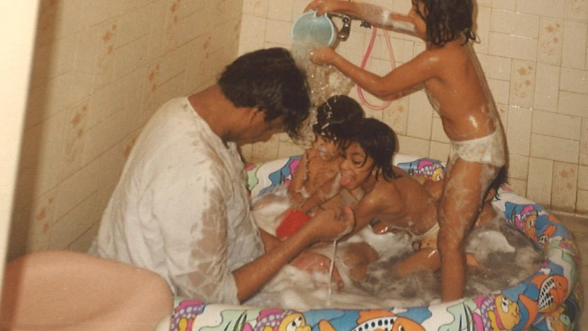 Dadu's Bathtime with Granddaughters