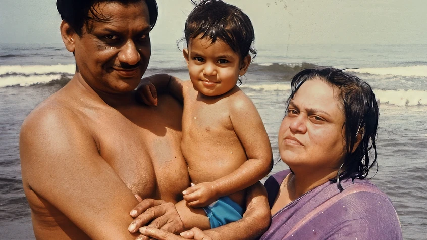 Dadu, Ma & Bhaiya: Beach Day